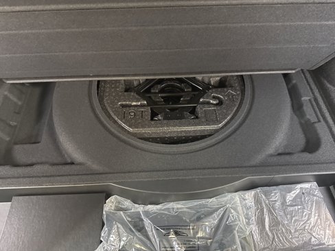Used 2025 Genesis GV70 2.5T image 26