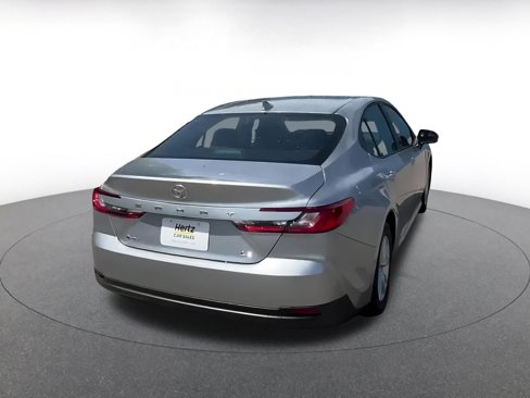 Used 2025 Toyota Camry LE image 14