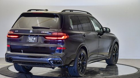 New 2026 BMW X7 M60i image 5