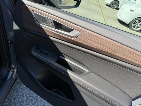 New 2026 Volkswagen Atlas SEL Premium R-Line image 31
