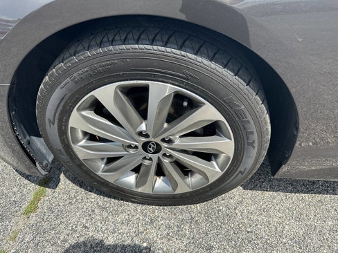 Used 2016 Hyundai Sonata Sport w/ Option Group 1V image 11