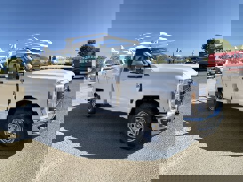 New 2026 Ford F250 XL w/ XL Chrome Package image 2