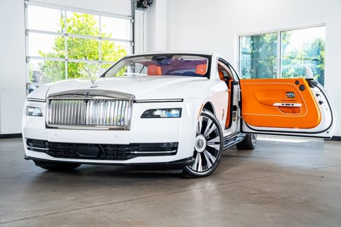 Used 2024 Rolls-Royce Spectre w/ Spectre Launch Package image 2