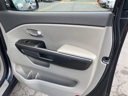 Used 2016 Kia Sedona LX w/ LX Convenience Package image 28