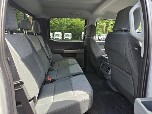 New 2025 Ford F250 XLT w/ FX4 Off-Road Package image 16