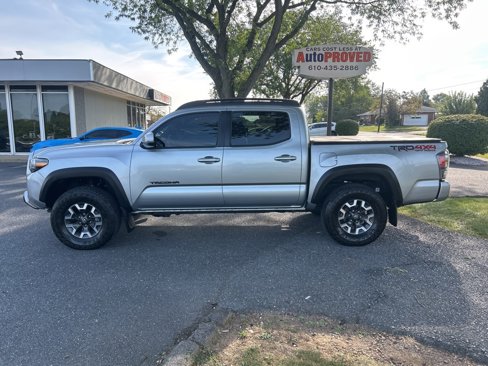 Used 2023 Toyota Tacoma TRD Off-Road w/ Technology Package image 4