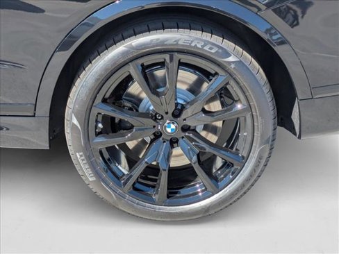 New 2026 BMW X7 M60i image 10