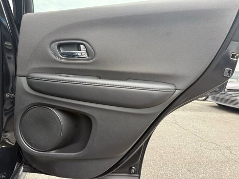 Used 2020 Honda HR-V LX image 29