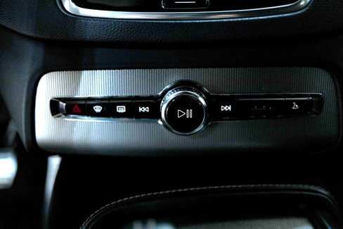 Used 2021 Volvo XC90 T8 R-Design w/ Advanced Package image 51