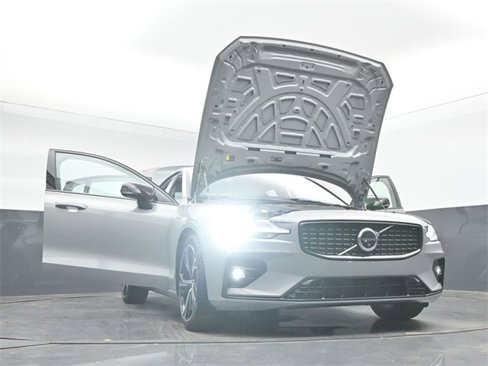Used 2025 Volvo S60 B5 Plus w/ Protection Package Premier image 53