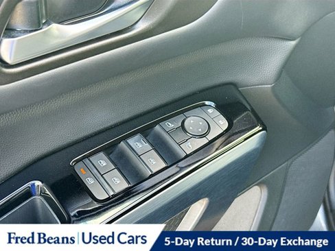 Used 2024 Nissan Pathfinder SL w/ Black Appearance Package image 19