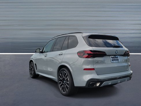 New 2026 BMW X5 xDrive50e w/ M Sport Package image 4