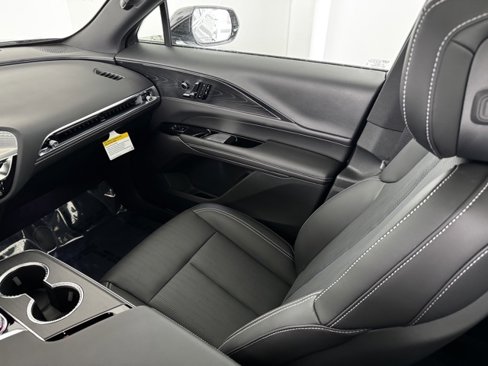New 2025 Cadillac Lyriq Luxury image 21
