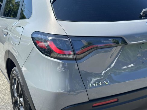 Used 2024 Honda HR-V Sport image 11