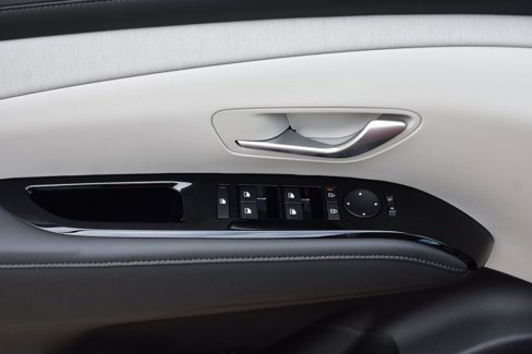 New 2026 Hyundai Tucson Limited image 17