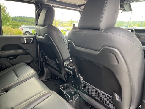 New 2025 Jeep Gladiator Sport image 25