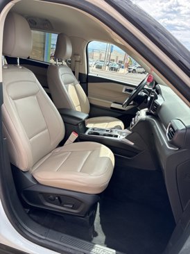 Used 2024 Ford Explorer XLT w/ Equipment Group 202A image 17