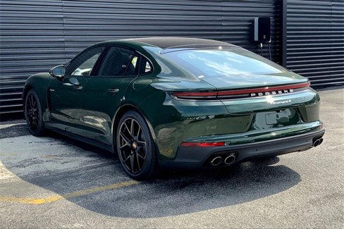 New 2026 Porsche Panamera 4 image 3