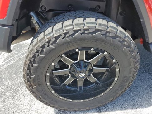 Used 2018 Jeep Wrangler Unlimited Sahara image 9