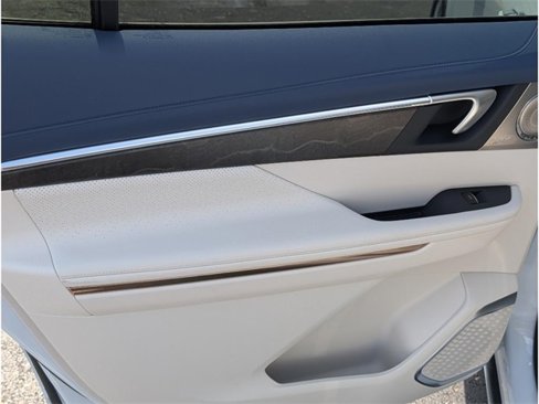 New 2026 Buick Enclave Avenir image 13