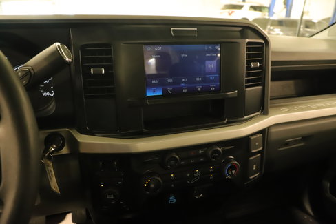 Used 2025 Ford F250 Lariat image 8