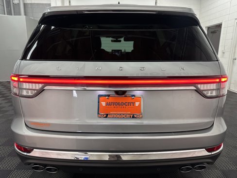 Used 2024 Lincoln Aviator AWD w/ Premium Package image 8