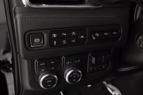 Used 2023 GMC Yukon XL Denali image 40