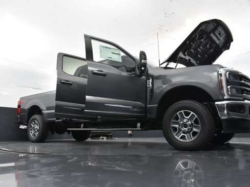 New 2026 Ford F250 Lariat image 38