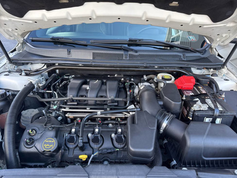 Used 2017 Ford Taurus SEL w/ Equipment Group 201A image 11