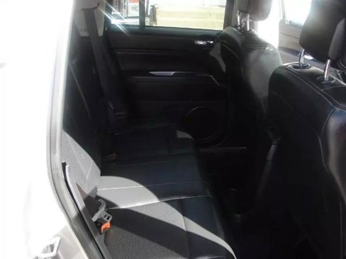 Used 2016 Jeep Compass High Altitude image 24