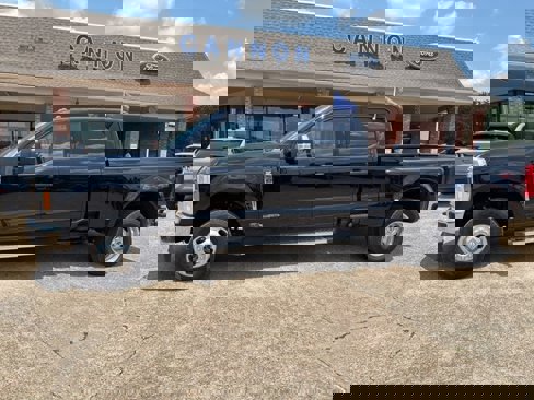 Certified 2023 Ford F350 XLT image 2