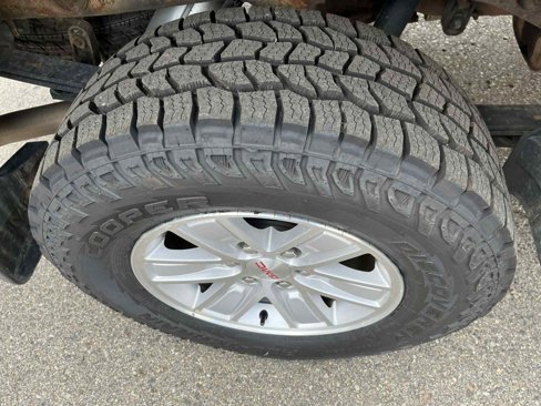 Used 2017 GMC Sierra 1500 SLE image 14