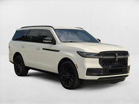 New 2025 Lincoln Navigator Reserve w/ Jet Appearance Package image 5