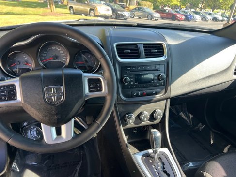 Used 2013 Dodge Avenger SXT w/ Cold Weather Group image 32