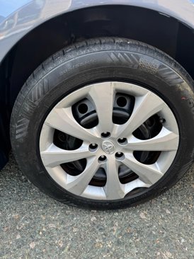 Used 2020 Toyota Corolla LE image 9