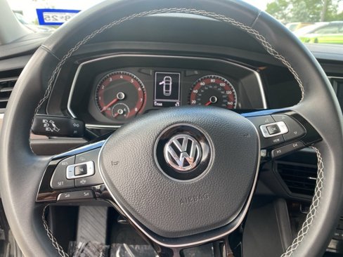 Used 2021 Volkswagen Jetta SE image 13