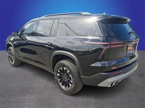Used 2026 Chevrolet Traverse Z71 image 4