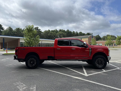 Used 2023 Ford F350 Lariat w/ Lariat Ultimate Package image 3