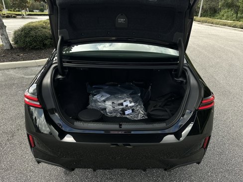 New 2026 BMW 550e xDrive w/ Executive Package image 28