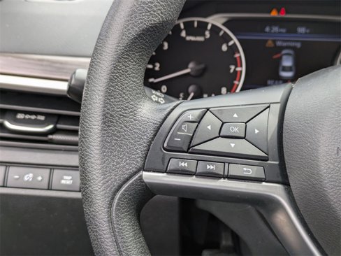 Used 2024 Nissan Altima 2.5 SV image 18