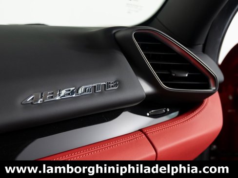 Used 2018 Ferrari 488 GTB image 31