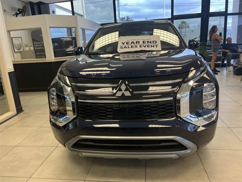 New 2025 Mitsubishi Outlander SE image 5