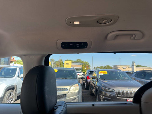 Used 2020 Chrysler Pacifica Touring-L image 17