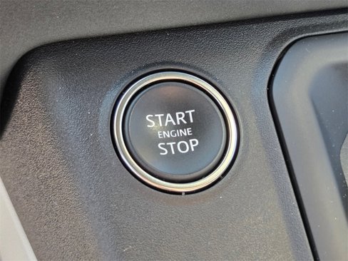 Used 2025 Land Rover Defender 110 S image 31
