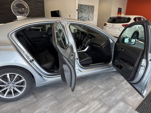 Used 2019 Acura TLX image 16
