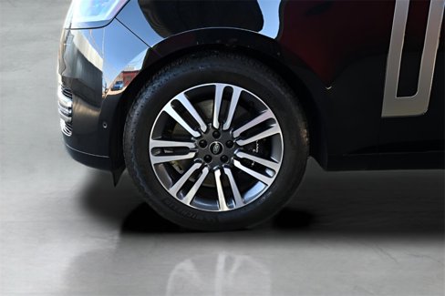Used 2023 Land Rover Range Rover SE image 11