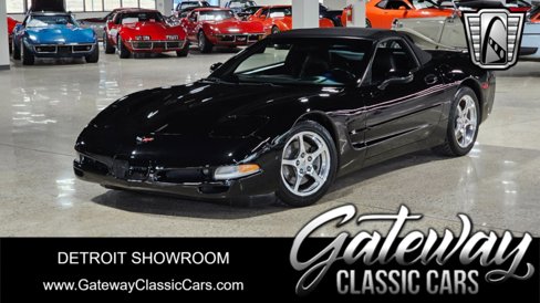Used 2000 Chevrolet Corvette Convertible w/ Memory Pkg image 1