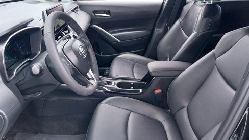 Used 2024 Toyota Corolla Cross XLE image 23