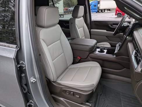 Used 2025 GMC Yukon Elevation image 26