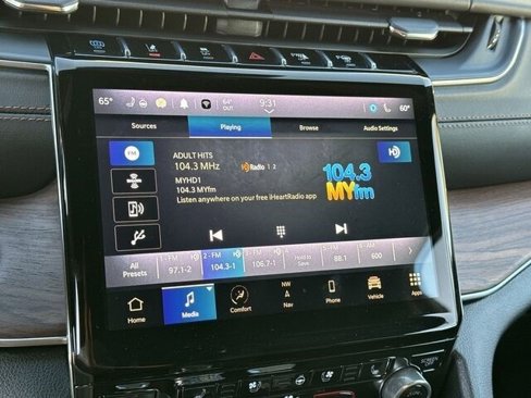 Used 2023 Jeep Grand Cherokee Summit w/ Advanced Protech Group IV image 10